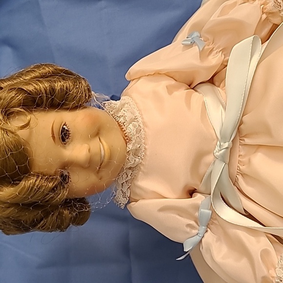 Vintage 1972 Shirley Temple - Picture 2 of 5